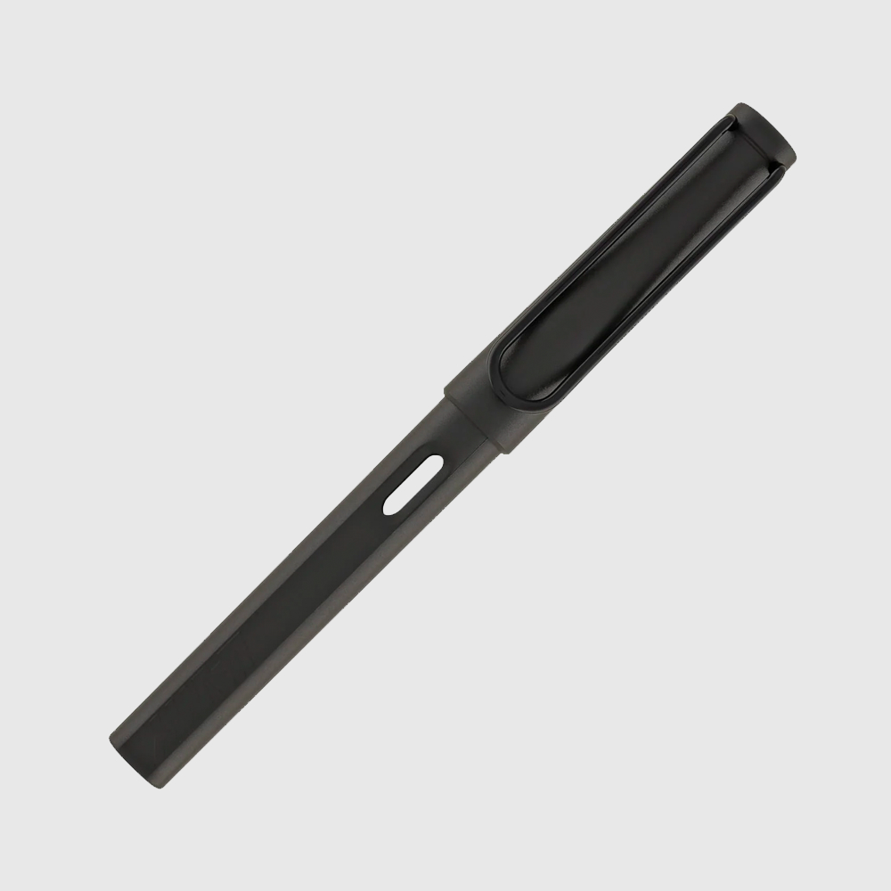 Fountain Pen in Charcoal Black (3)